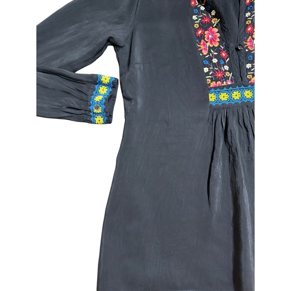 Johnny Was Black Rayon Embroidered Floral Boho Tunic Top Sz S Peasant